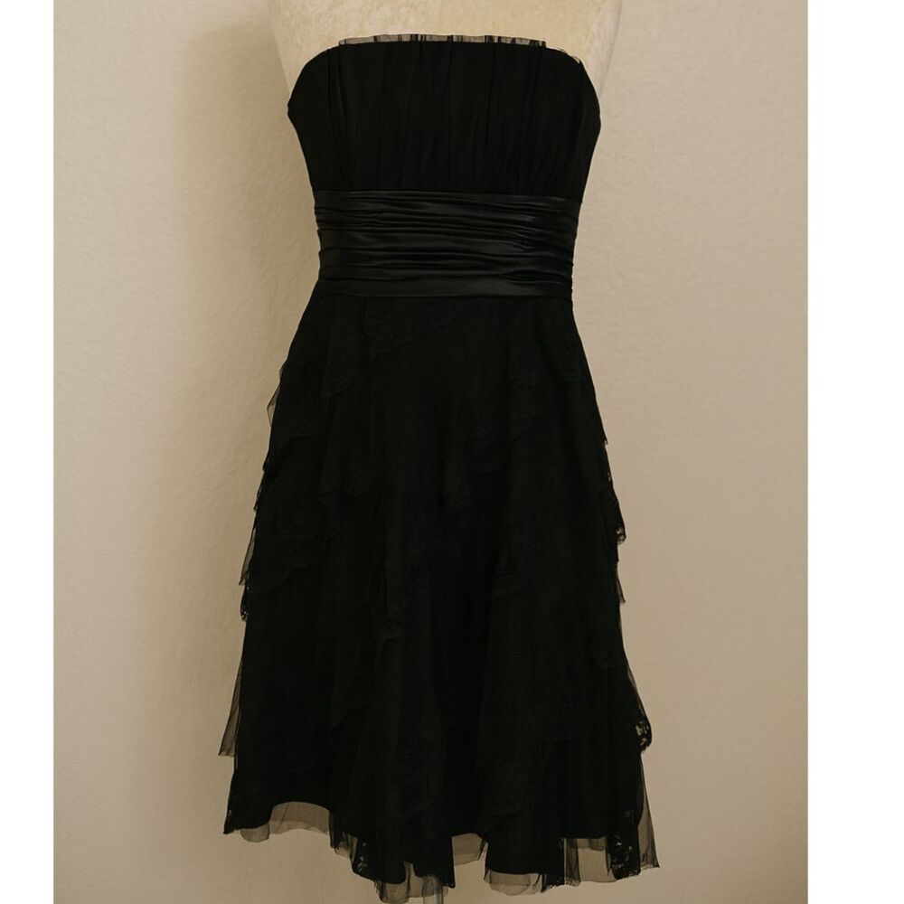 Y2K Hailey Logan by Adrianna Papell Black Lace Tiered Cocktail Dress Size 1/2
